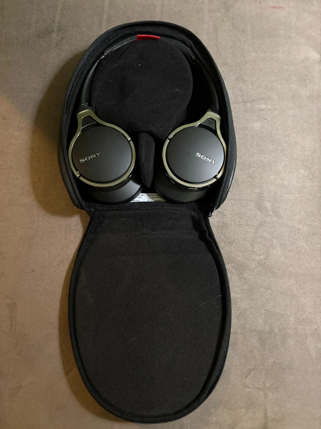 Sony Wireless Noise Cancelling Headphones with Case - photo 4