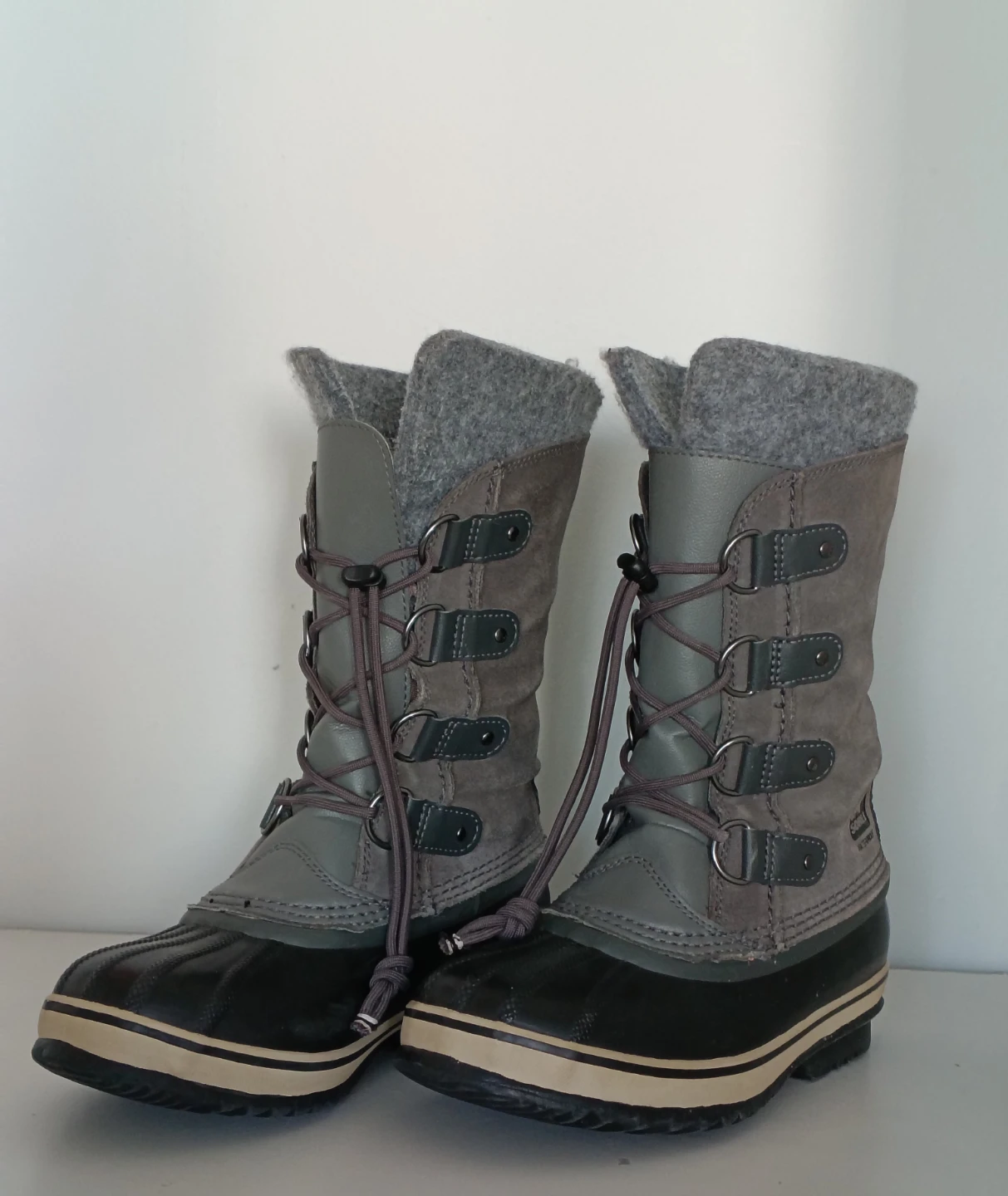 Sorel Kids Winter Boots Size 4 – Waterproof Snow Boots - photo 2