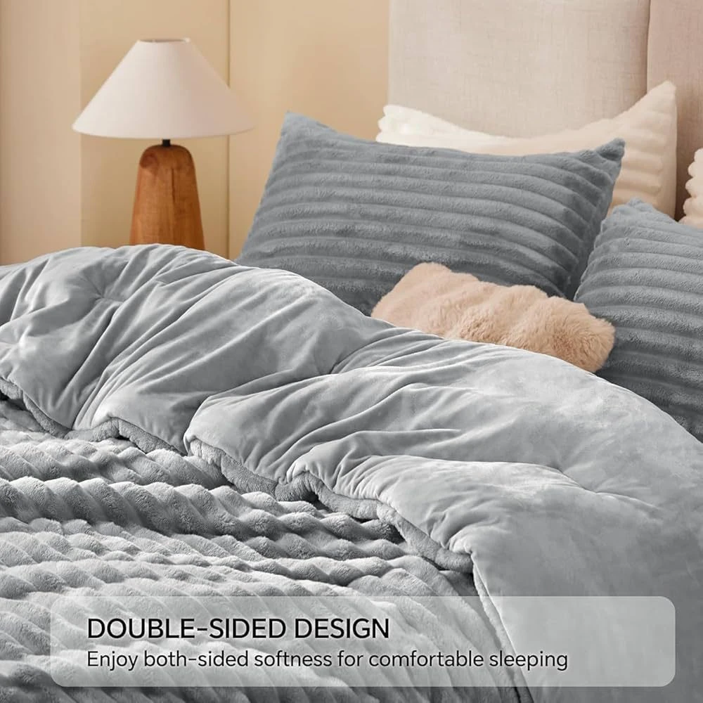 Grey Plush Comforter Set with Pillowcases - photo 3