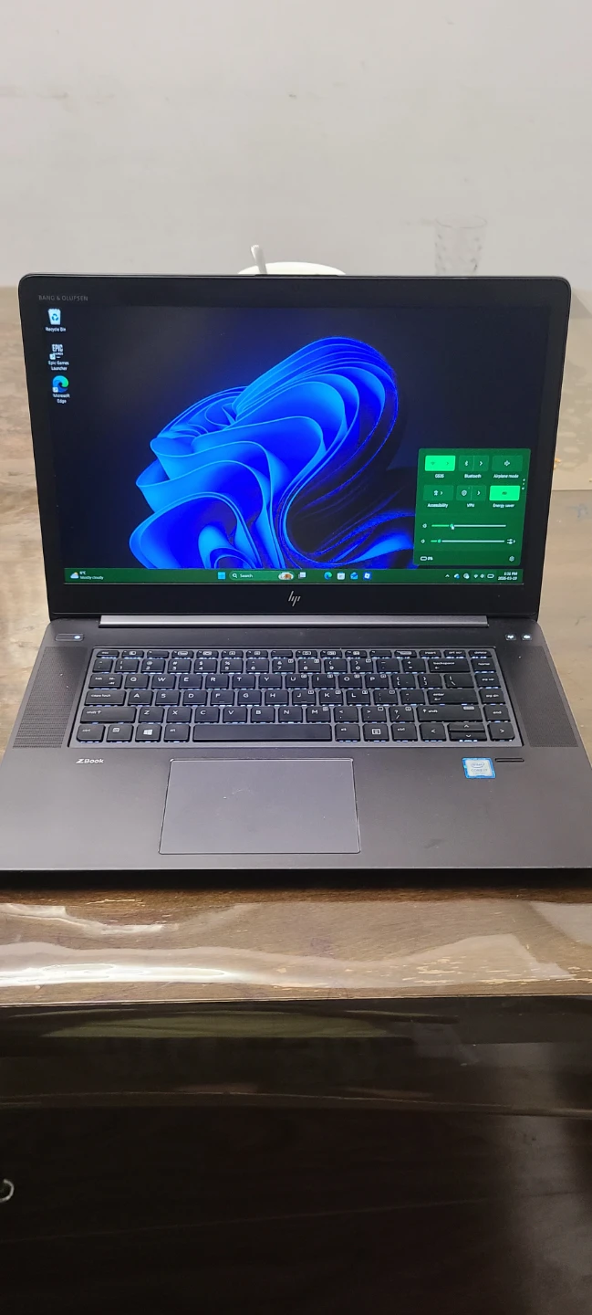 HP zBook Laptop 320cash