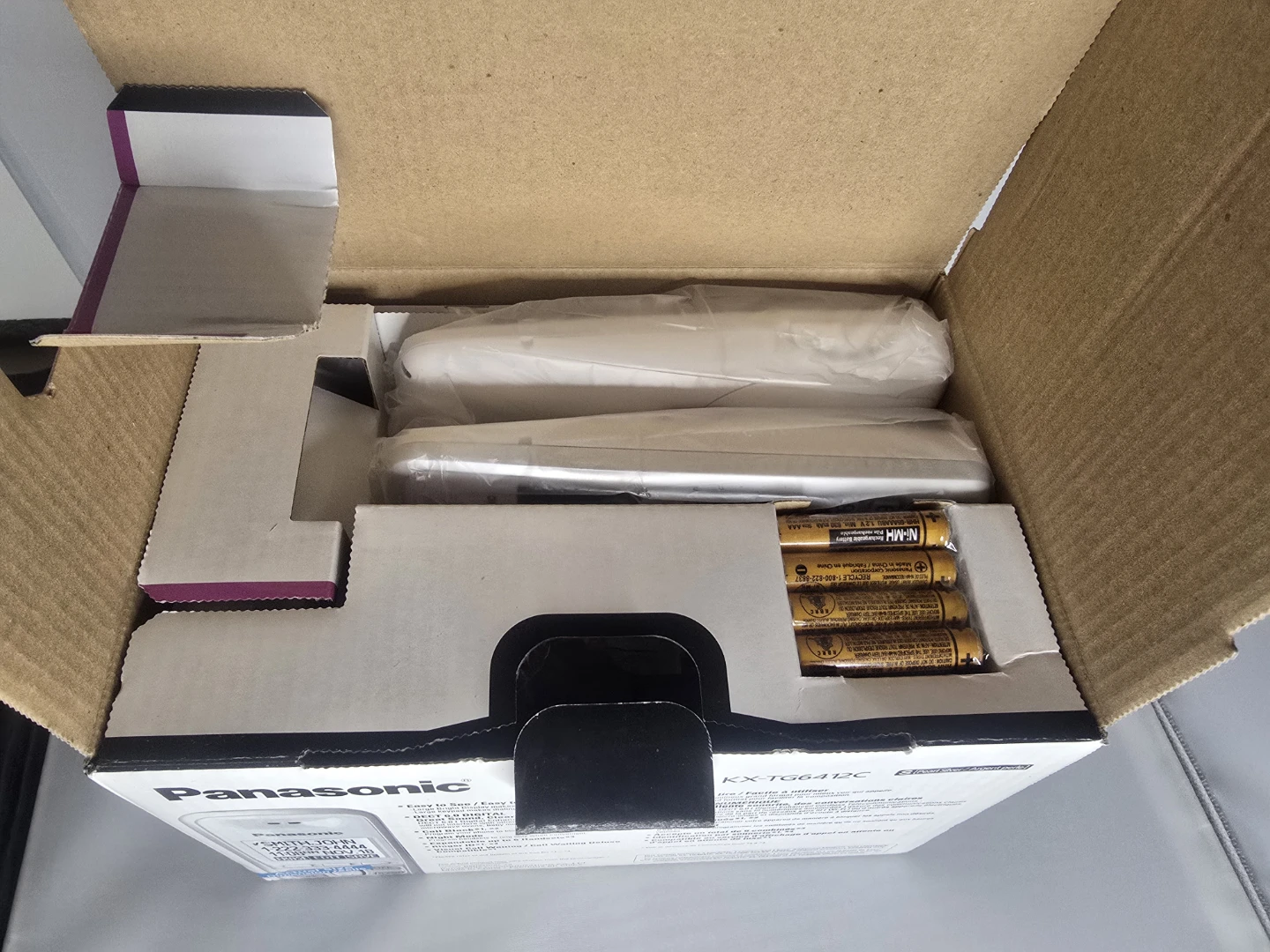 Panasonic: Pearl Silver Home Phone w/ 2 Handsets NEW - photo 3