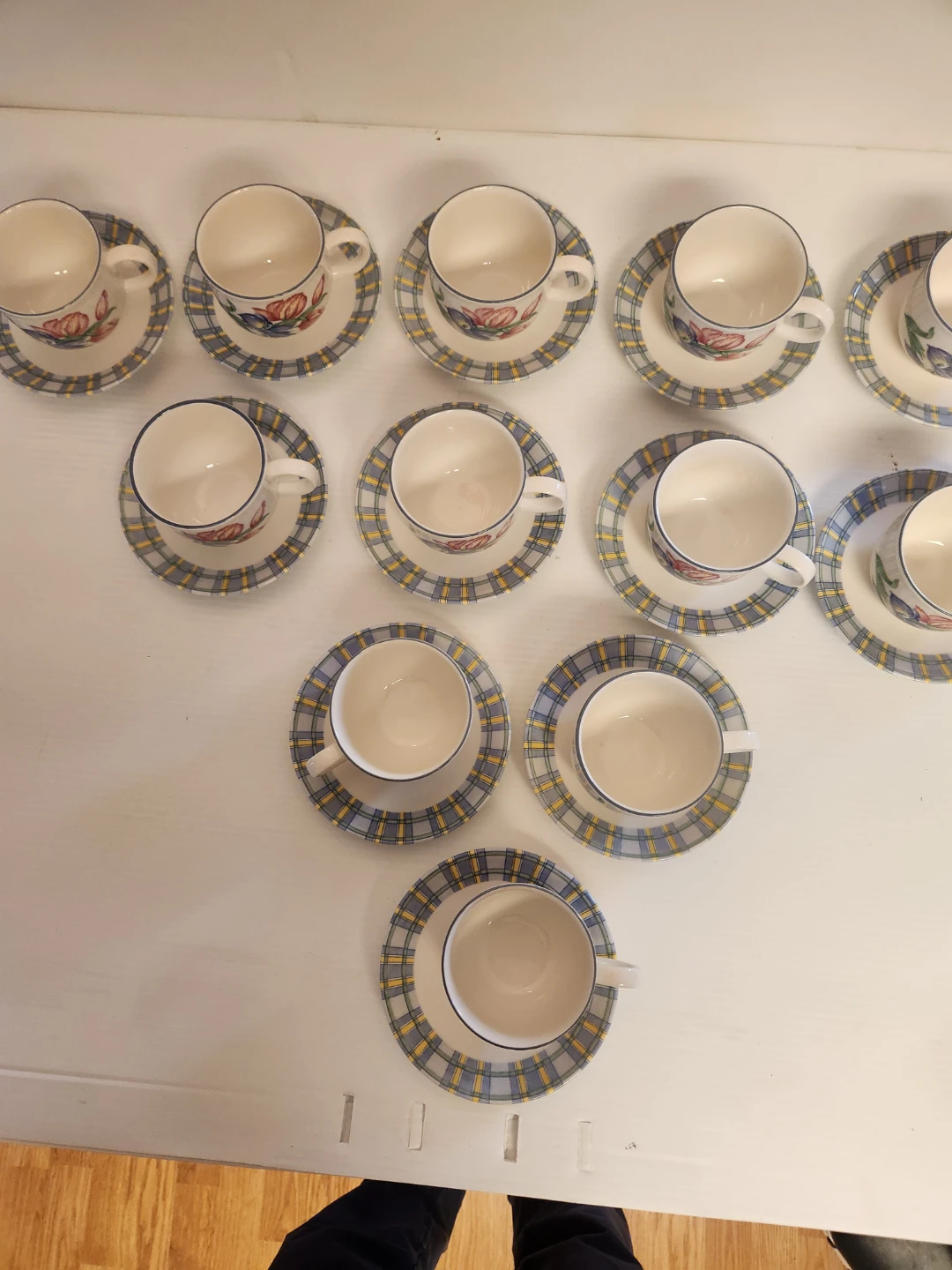 Royal Doulton Expressions Lomond Teacup & Saucer Set (12 pcs) - photo 2