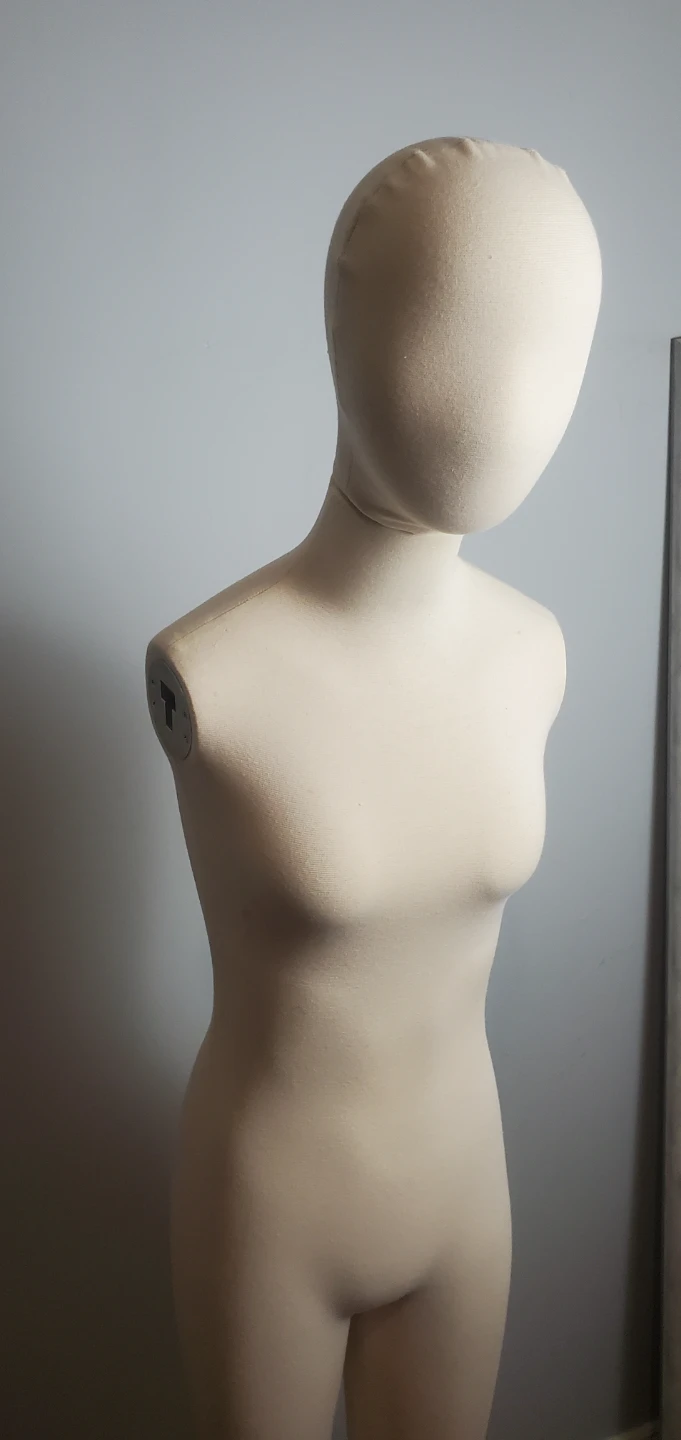 Flexible Female Mannequin - photo 3
