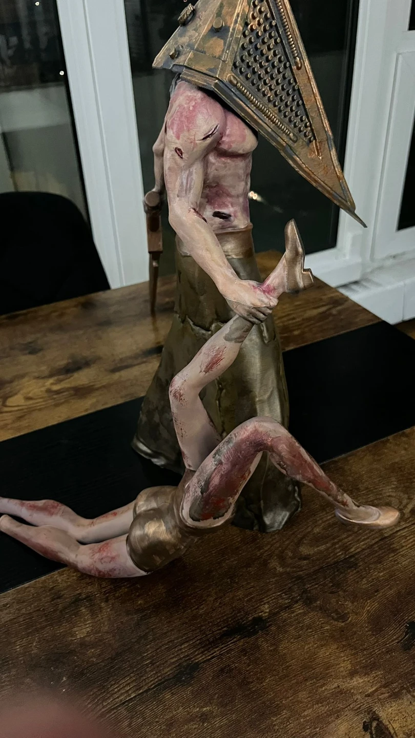 Giant Pyramid Head Figure – Hand Painted - photo 2
