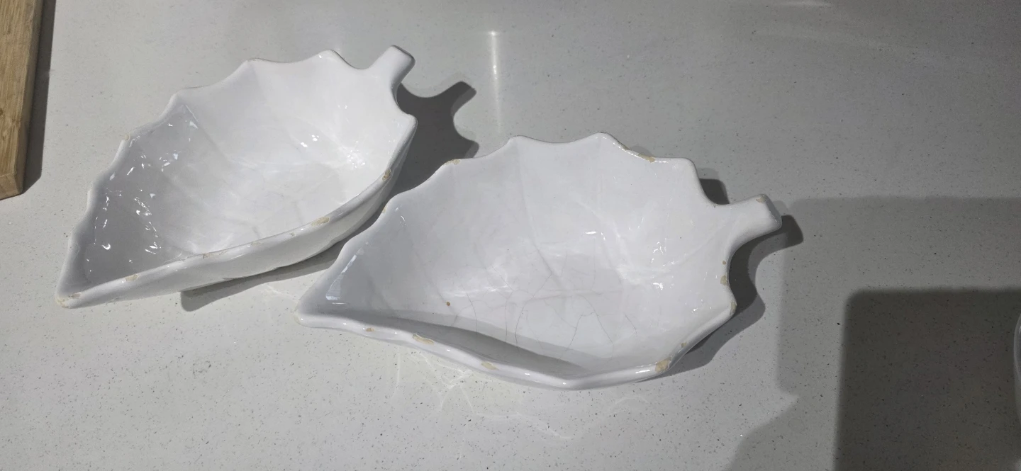 White Leaf Shaped Serving Bowls - Set of 2 - photo 2