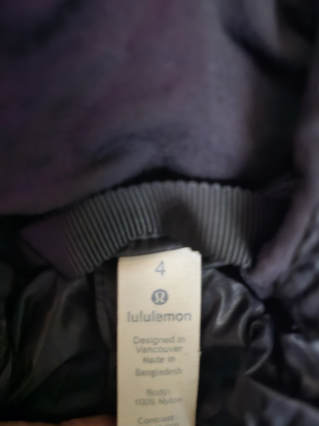 Lululemon Puffer Vest - Size 4 - photo 2