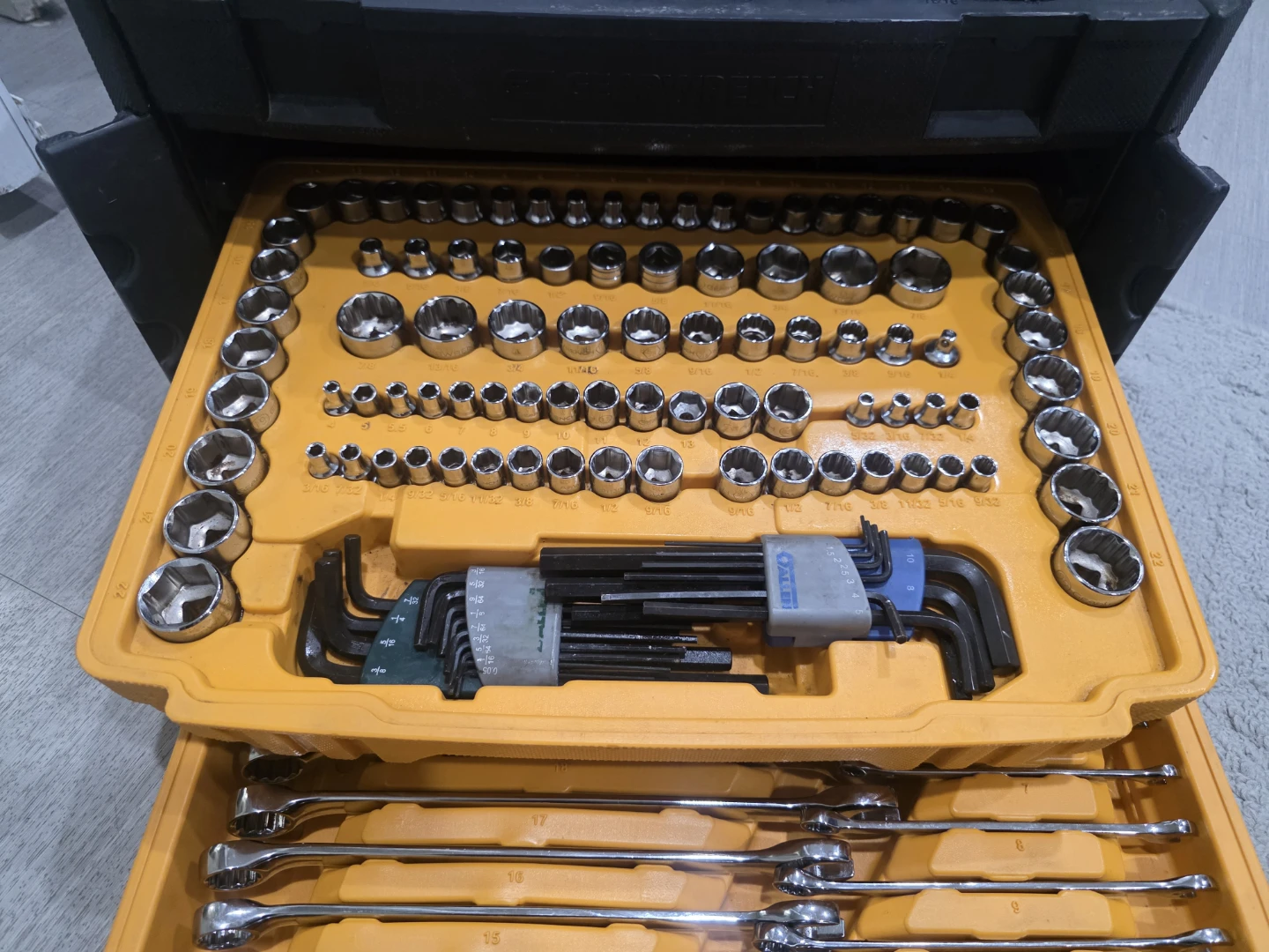GEARWRENCH Socket and Wrench Set - photo 4
