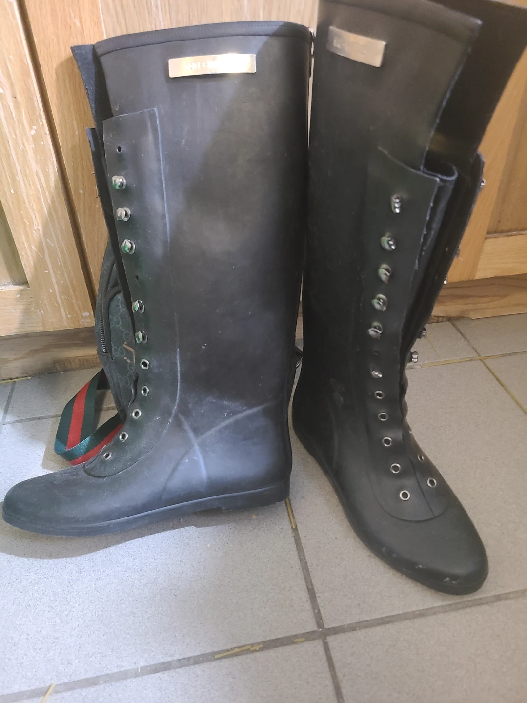 Alice + Whittles Black Rubber Lace-Up Boots - photo 3