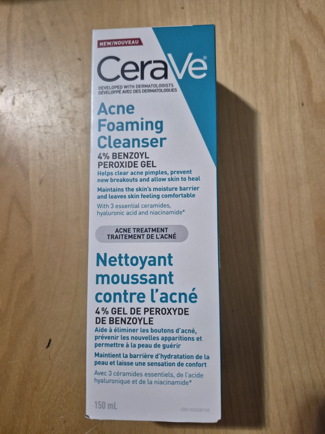 BNIB)CeraVe Acne Foaming Cleanser