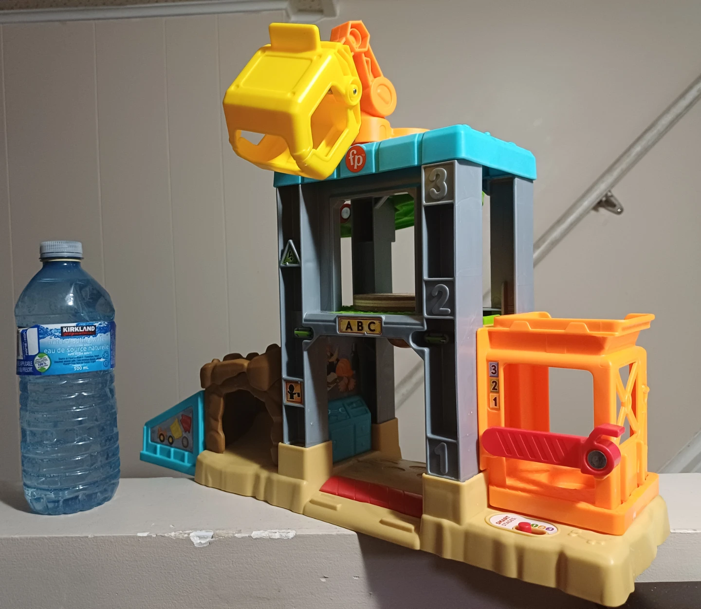FREE Fisher-Price Little People Construction Site - photo 4