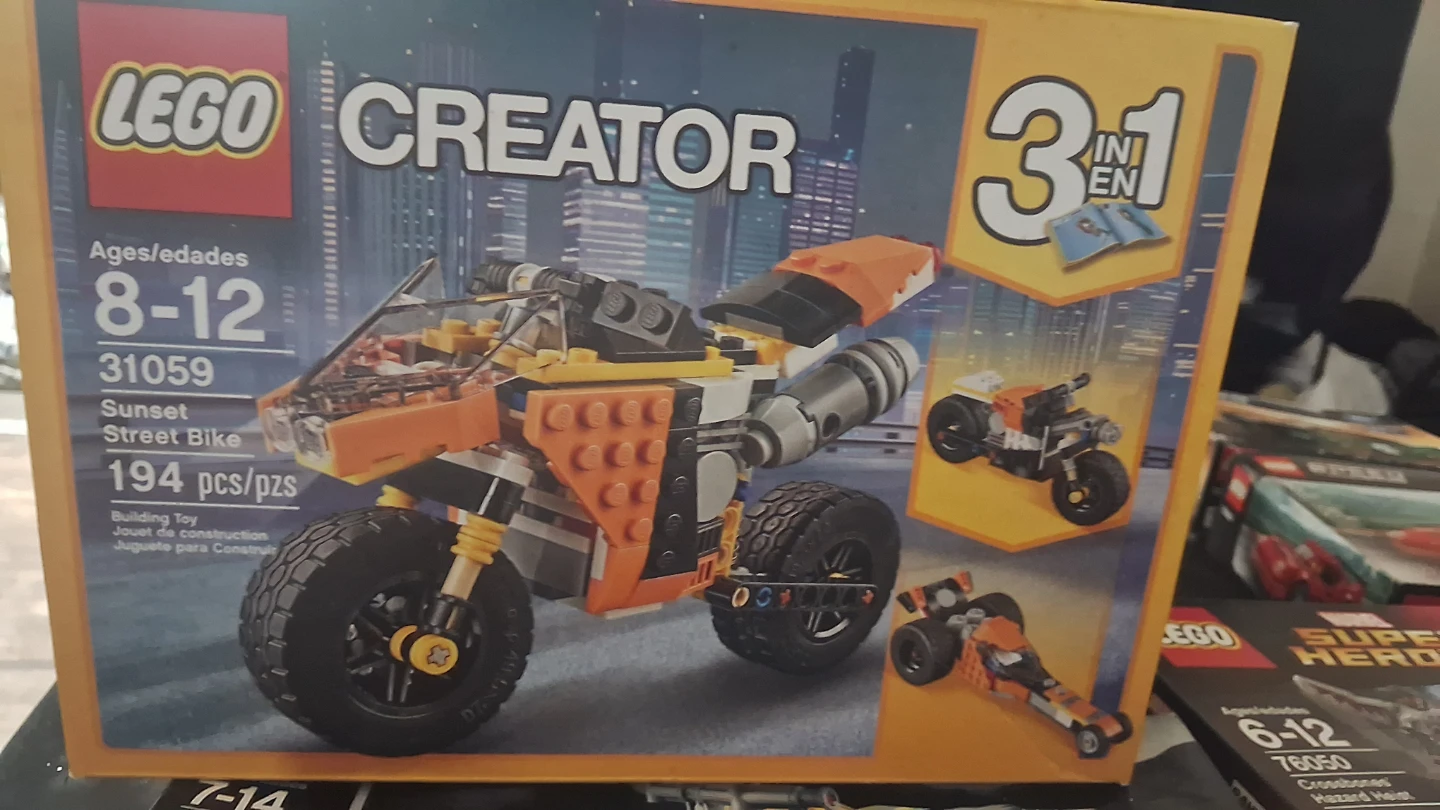 LEGO Creator 31059 Sunset Street Bike Building Set