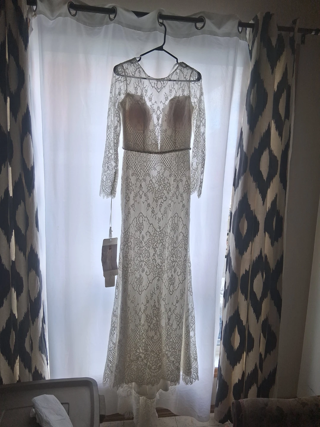 White One Barcelona "Ortiva" Wedding Dress - photo 3