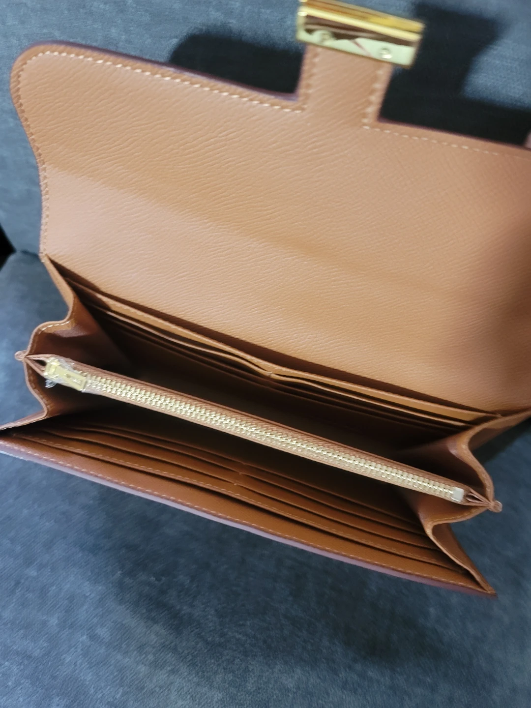 Constance Wallet - photo 3