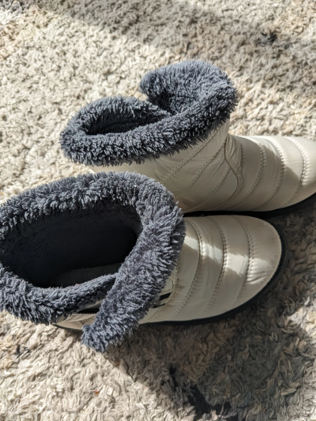 Women's Winter Boots Size 35 - photo 3