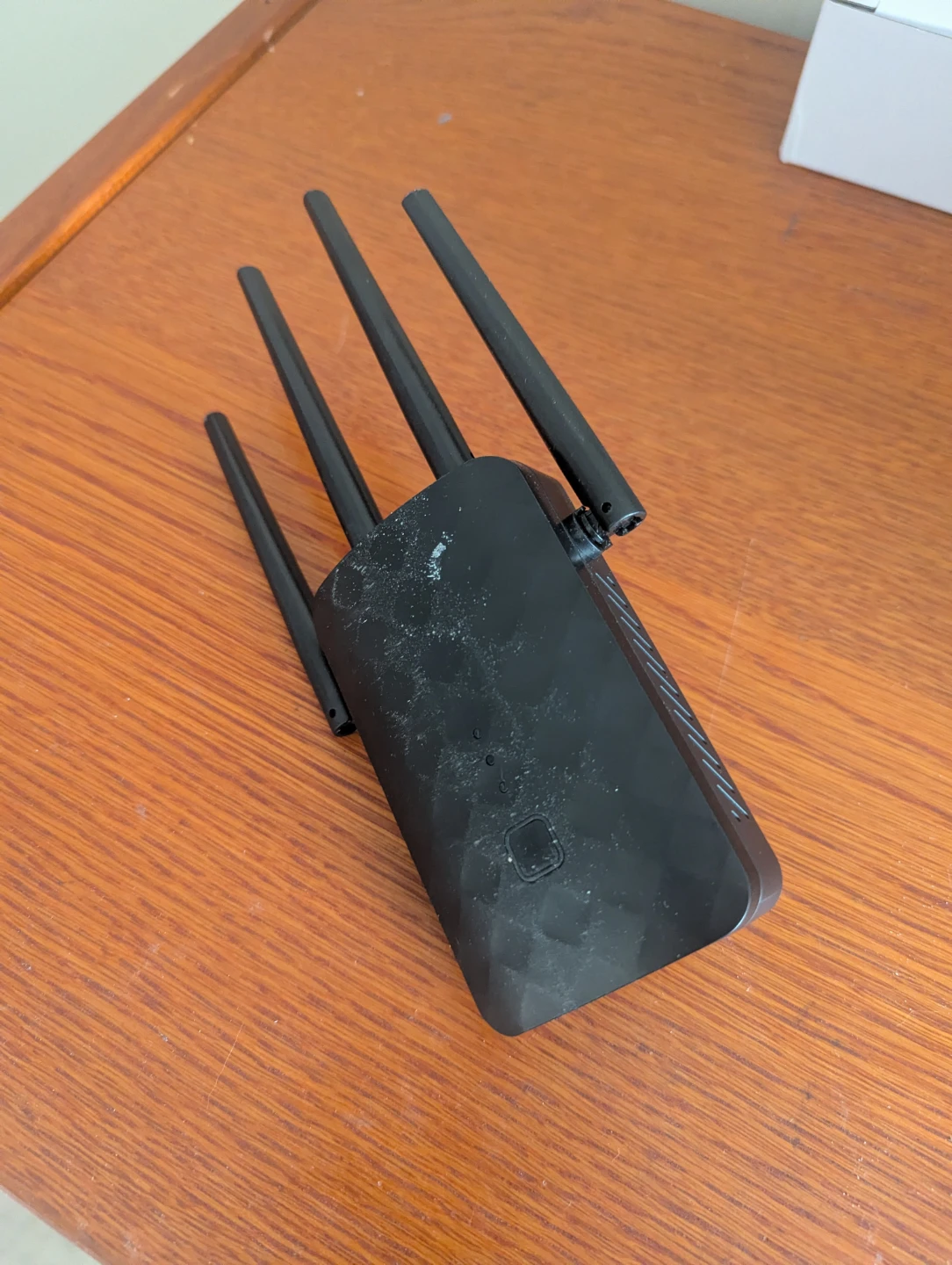 Black WiFi Repeater - photo 3