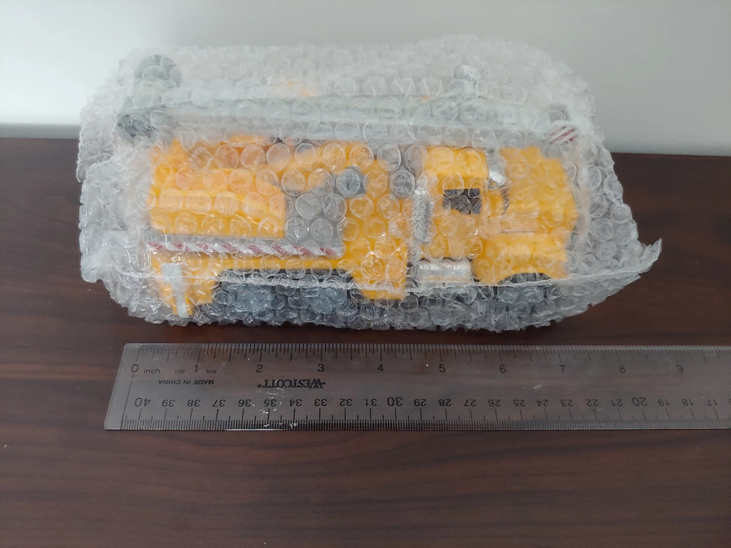 New Battat Toy Crane Truck - Yellow 🧡 - photo 2