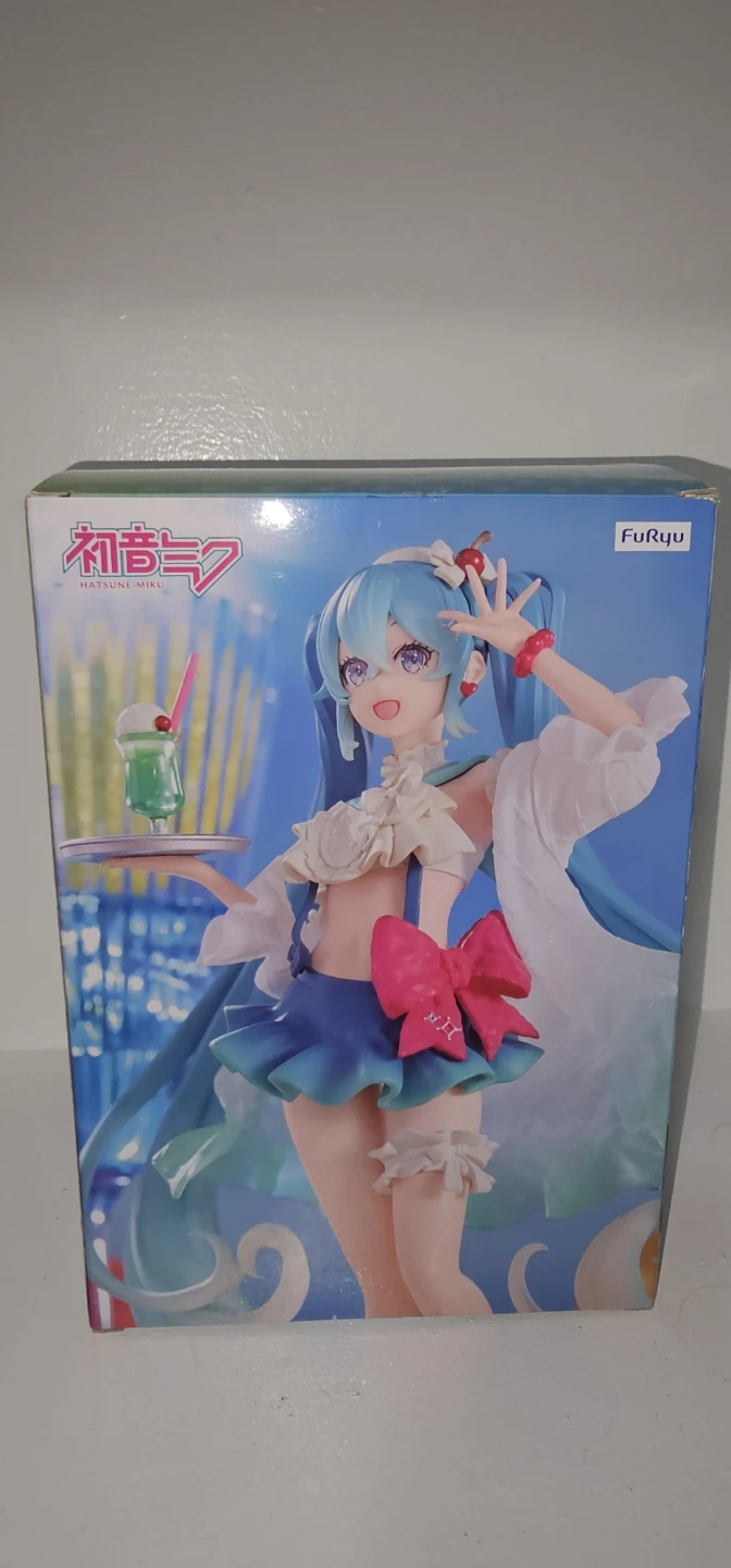 FuRyu Hatsune Miku SweetSweets Cream Soda Figure - photo 4