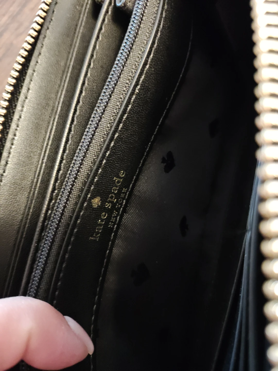 Kate Spade Black Zip Around Wallet - photo 4