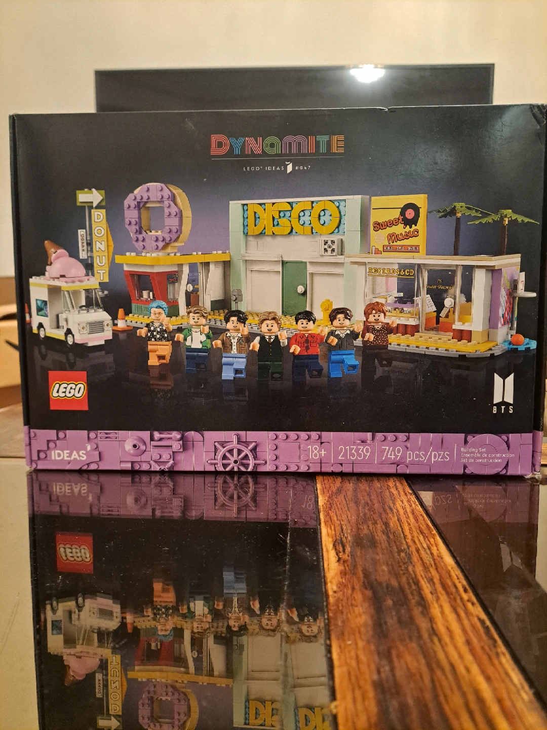 LEGO Ideas BTS Dynamite 21339 Building Set