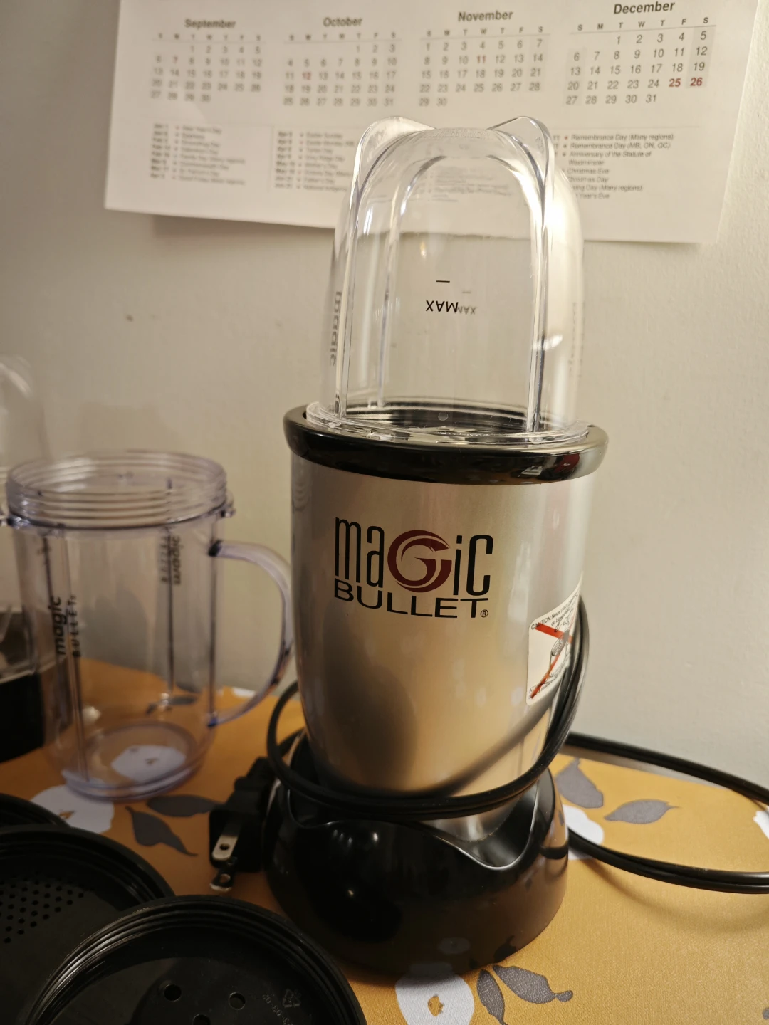 Magic Bullet Blender Base with Cups and Lids