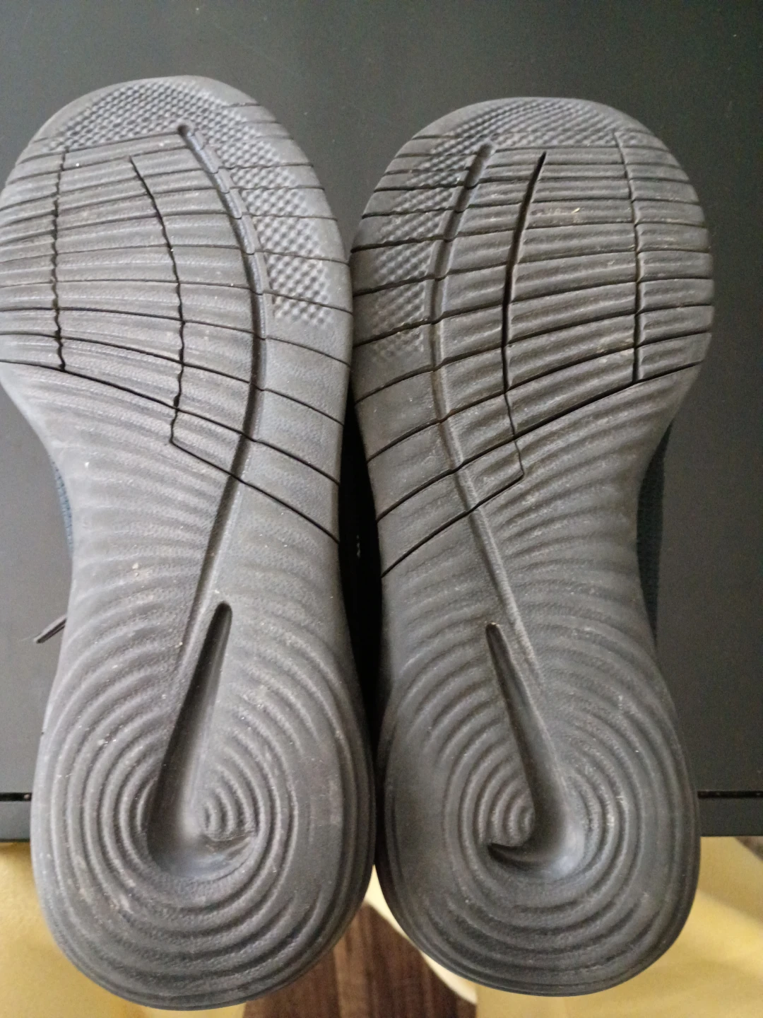 Nike Running Shoes US 9 - photo 4