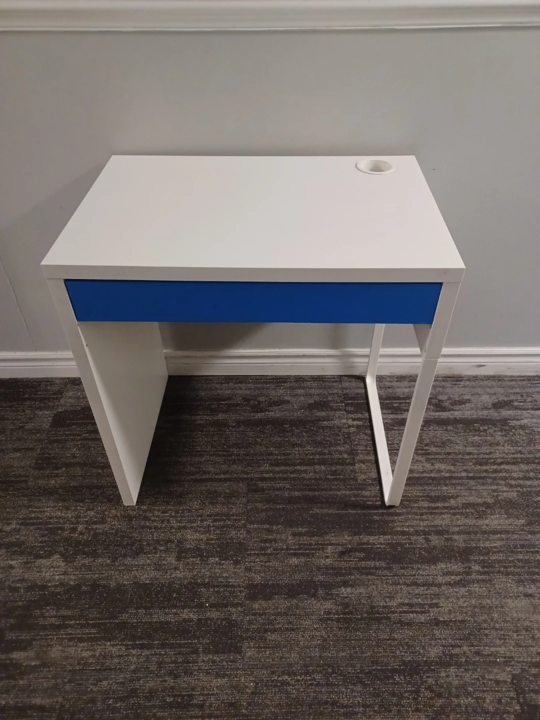 White and Blue Drawer Desk