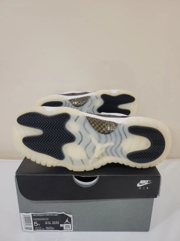 AIR JORDAN 11 RETRO (GS) - photo 4