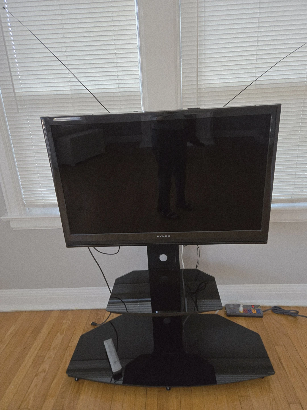 Dynex 46" Flat Screen TV with Stand - photo 2