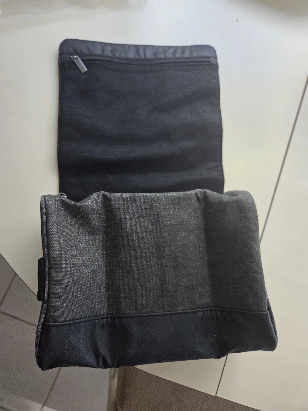 BOSS Hugo Boss Toiletry Travel Bag. NEW.  Large size. Foldable - photo 3