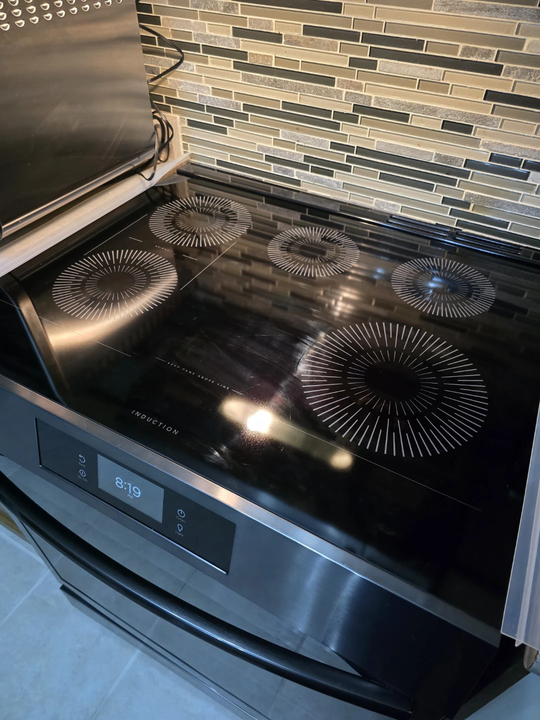 Frigidaire GCFI1306CBD Induction Range - photo 3