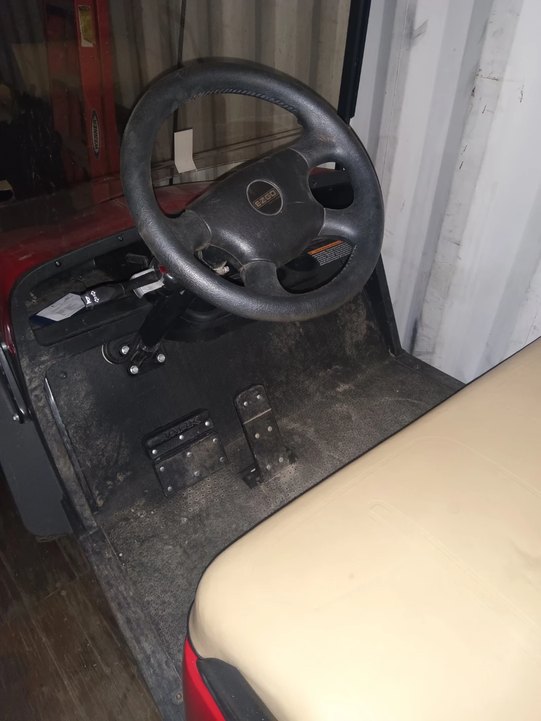 EZ-GO Golf Cart - photo 4