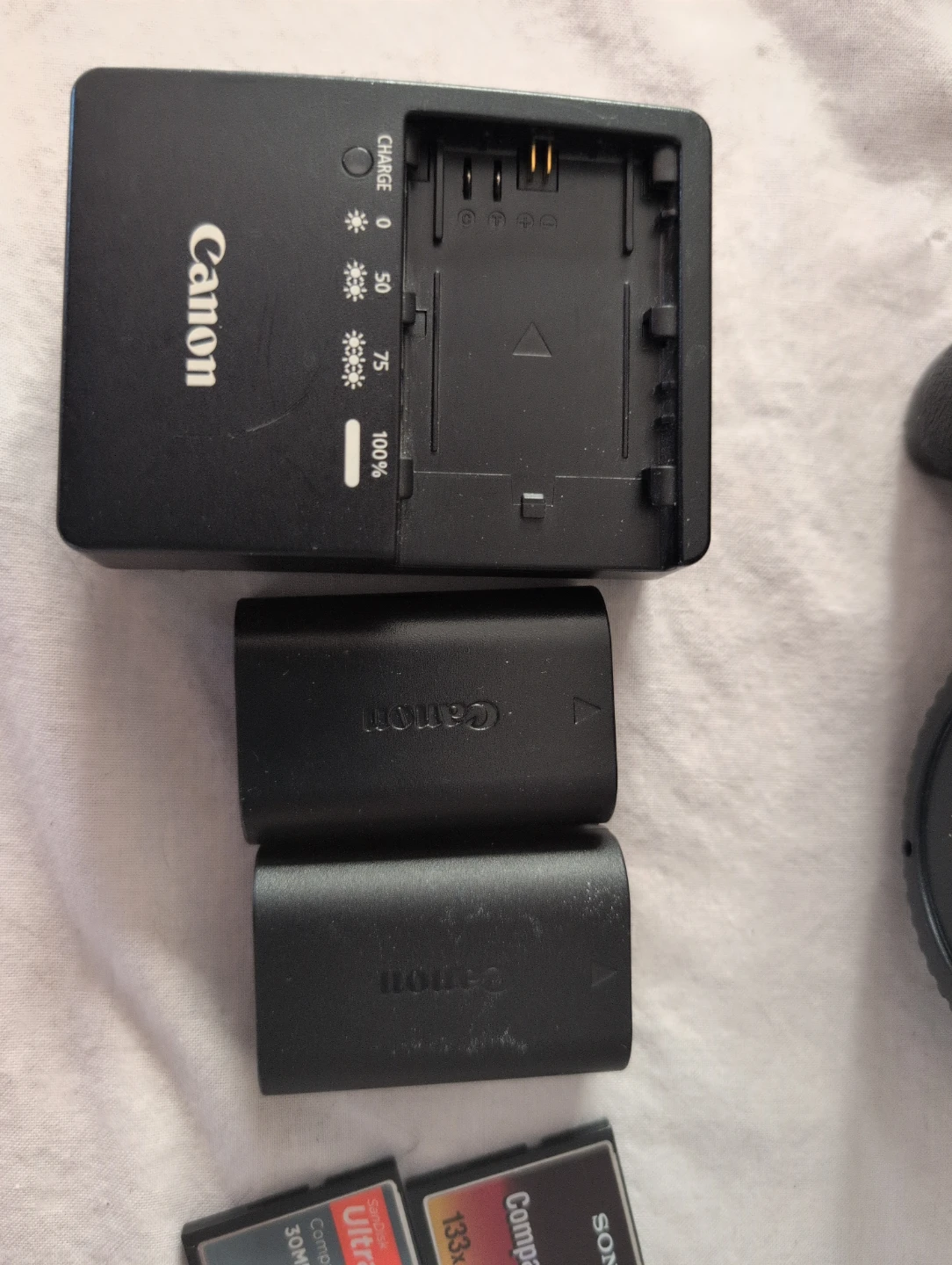 Canon EOS 7D digital camera in exceptional condition - photo 3