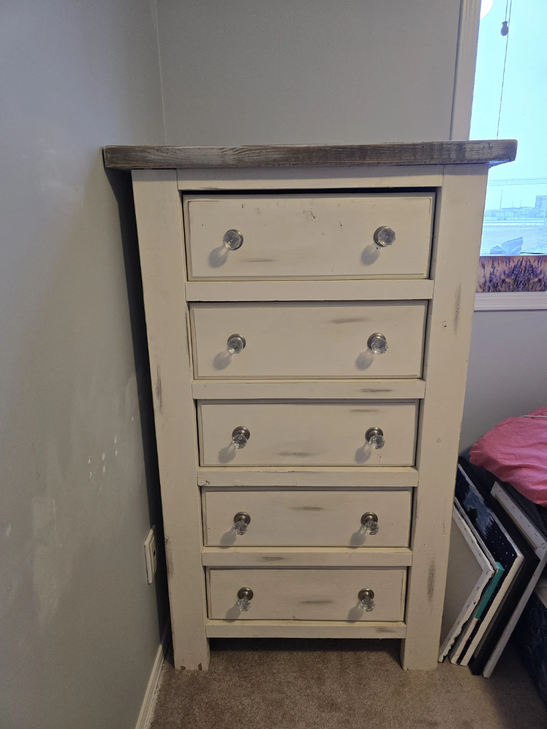 White 5-Drawer Solid Wood Dresser 🥕