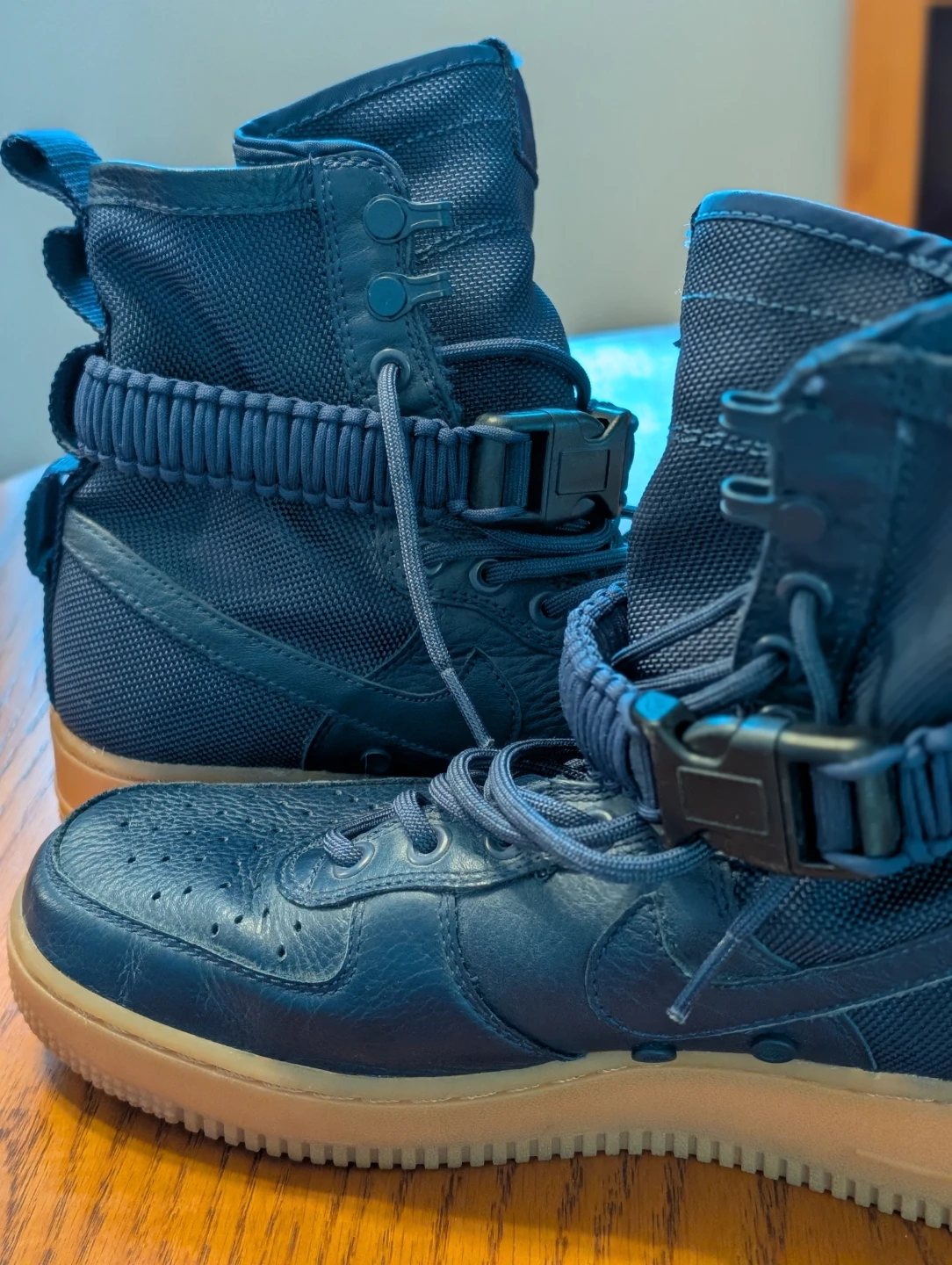 Nike Air Force 1 Utility High Tops. Size 8 - photo 2