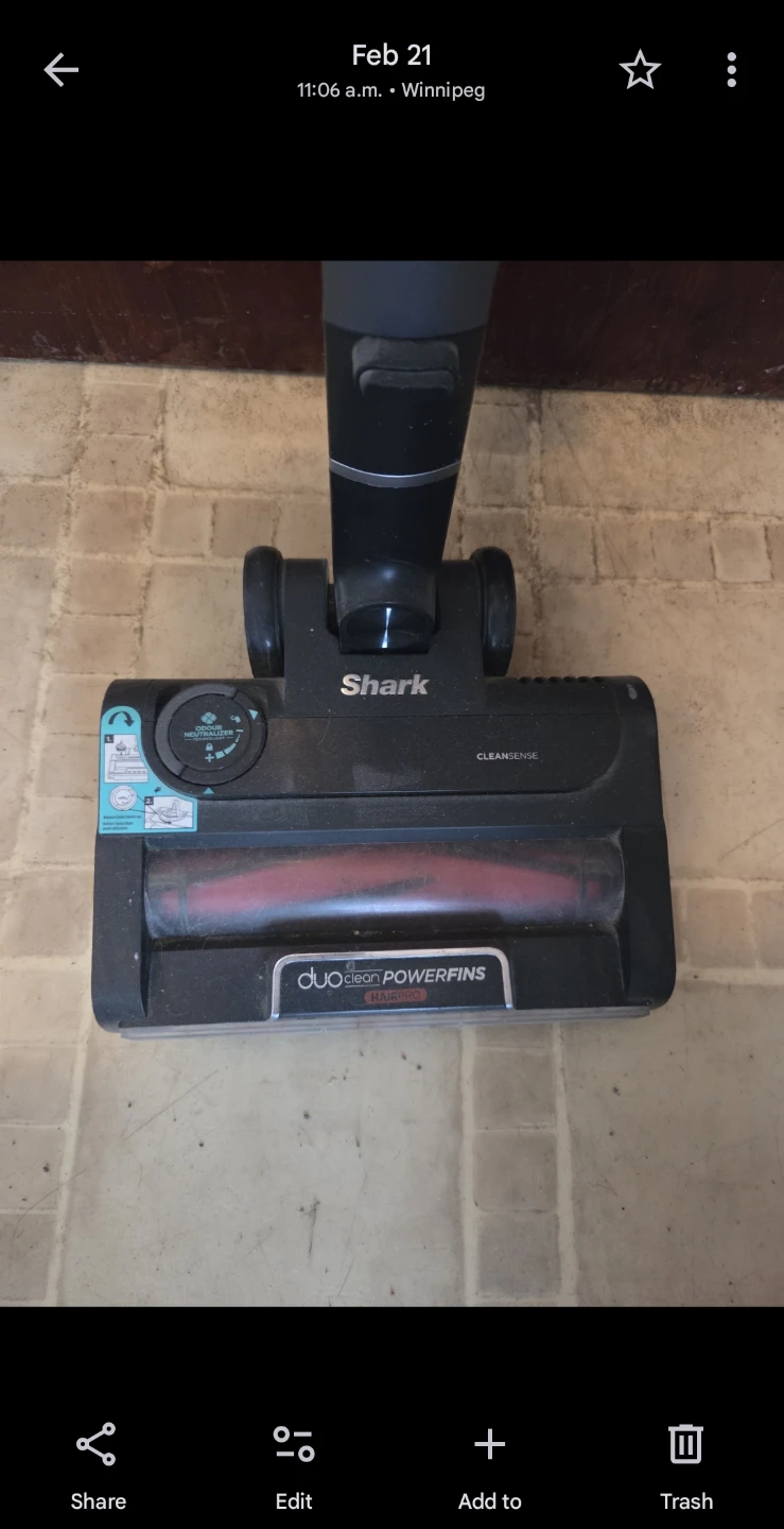 Shark DuoClean PowerFins Cordless Stick Vacuum - photo 3