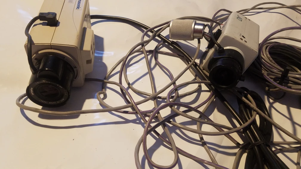 Panasonic WV-CP240 and AD Monochrome CCTV Cameras (Set of 2) - photo 5