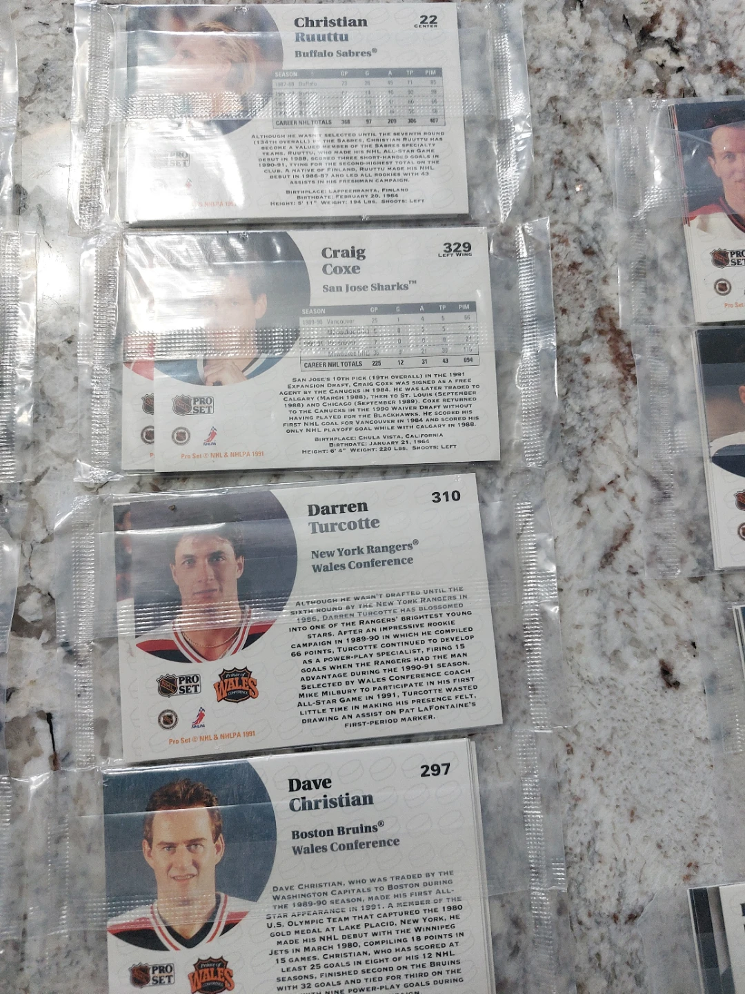 1991 Pro Set NHL Hockey Cards Sealed - photo 3