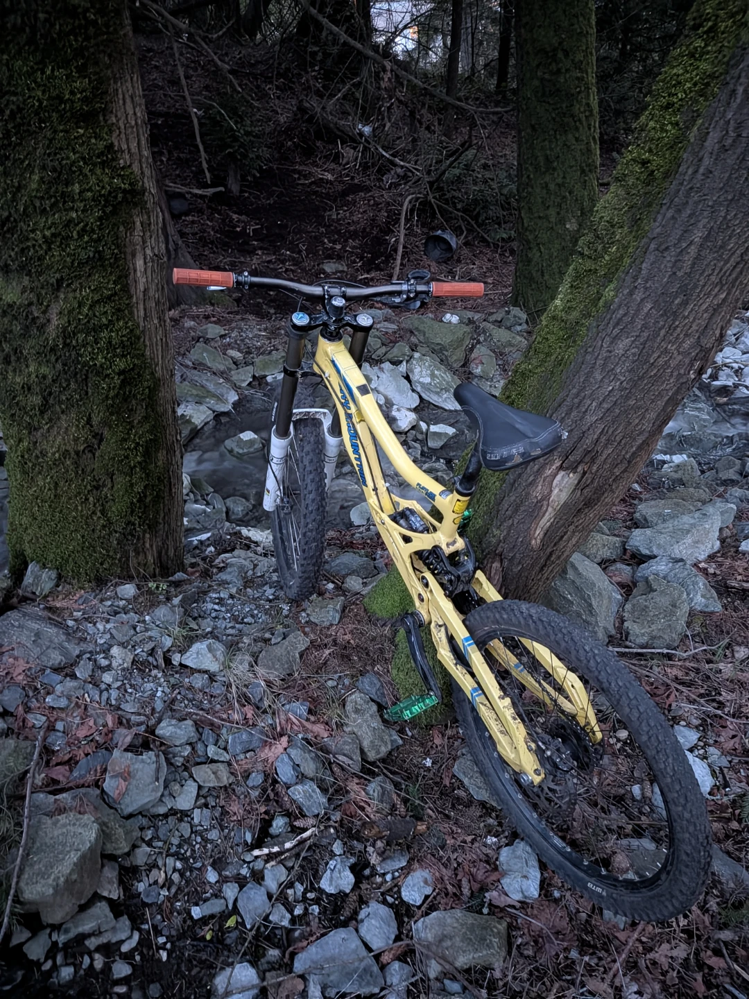 Rocky Mountain Flatline DH Bike - photo 3