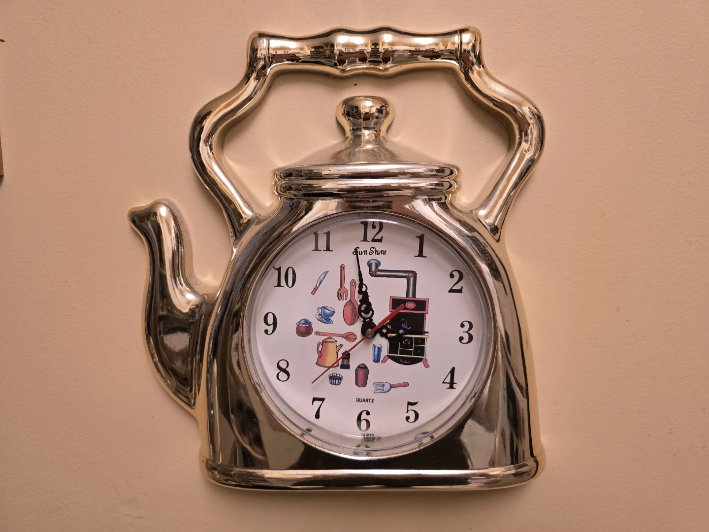 Kettle Shaped Wall Clock