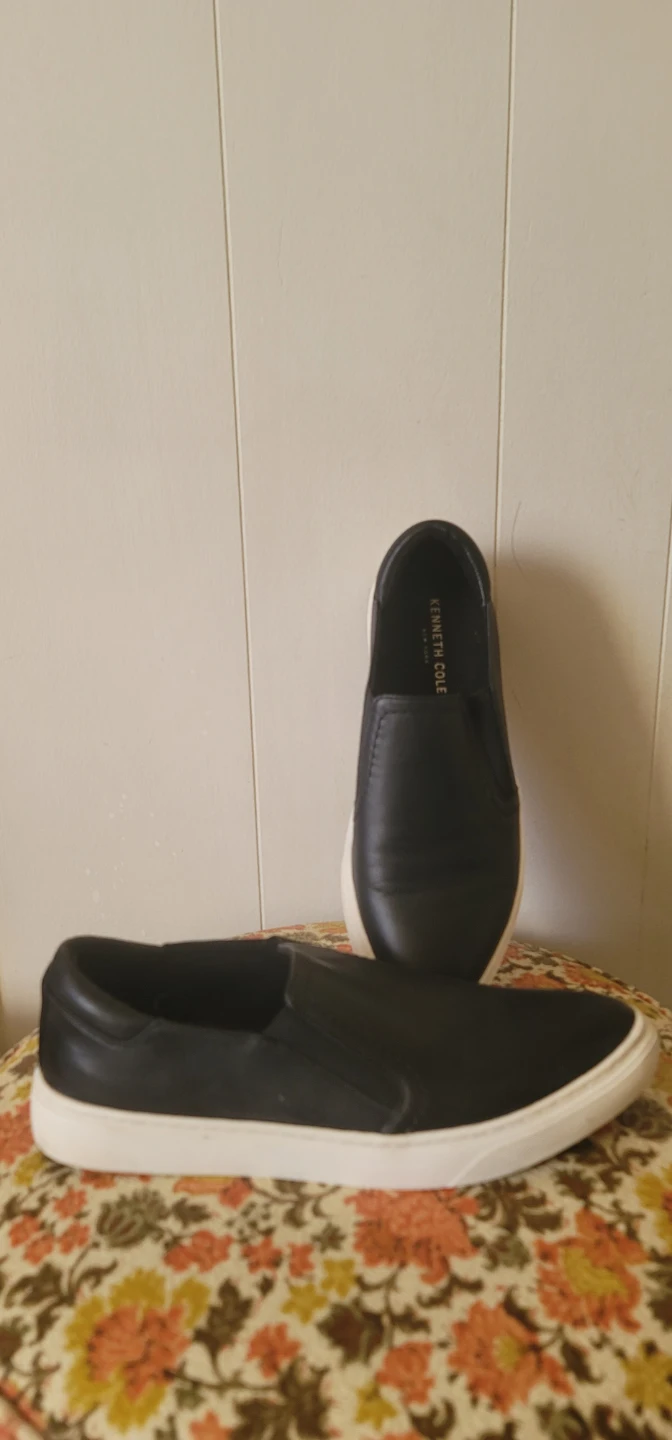 Kenneth Cole Black Slip-On Sneakers