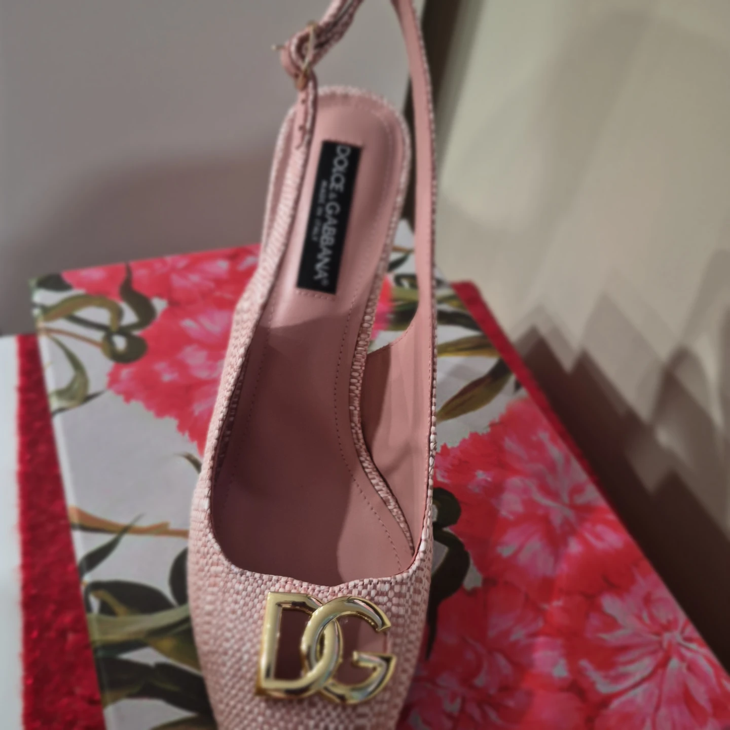 Dolce & Gabbana Pink Slingback Heels - photo 4