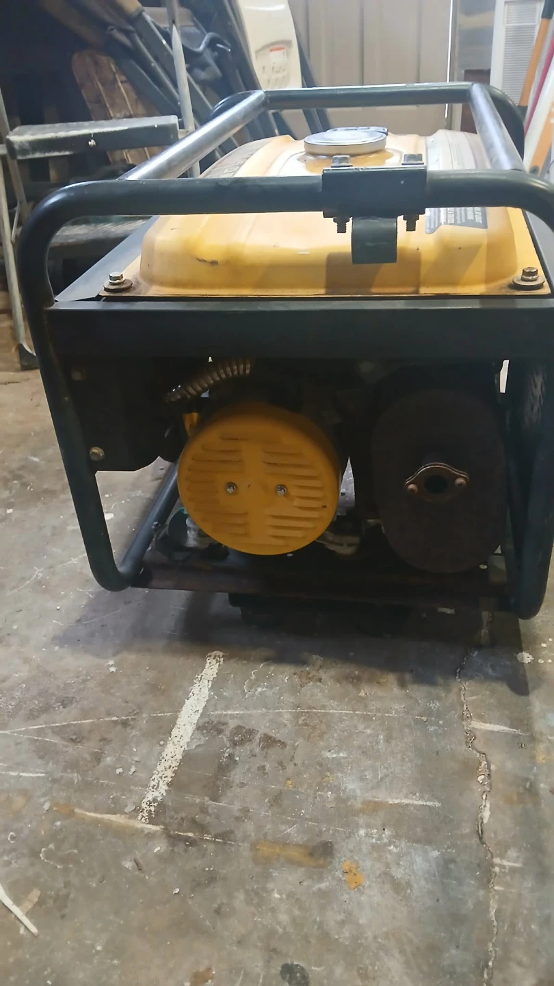 Champion 4000 Starting Watts Generator - photo 3