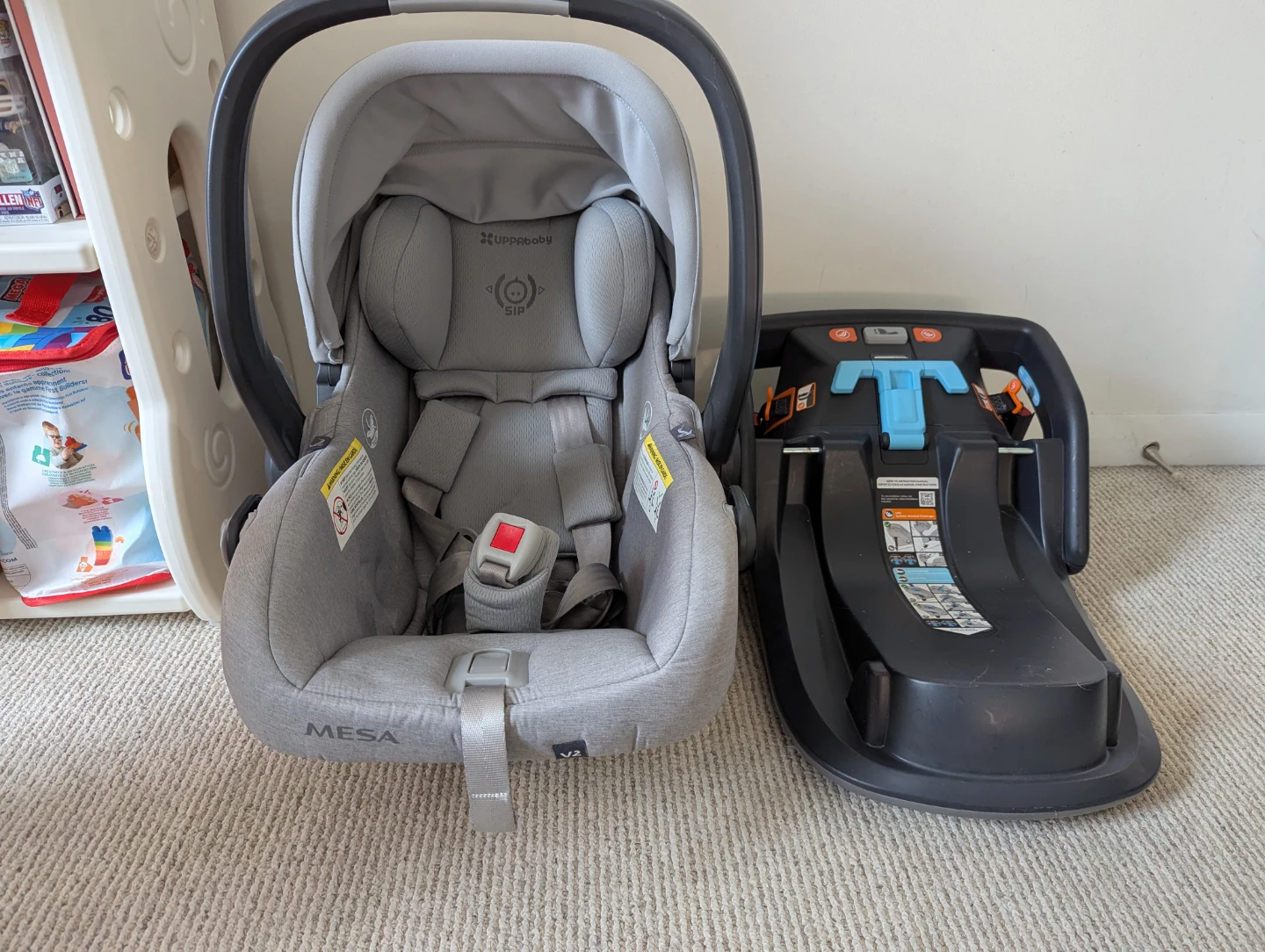 UPPAbaby MESA V2 Infant Car Seat with Base
