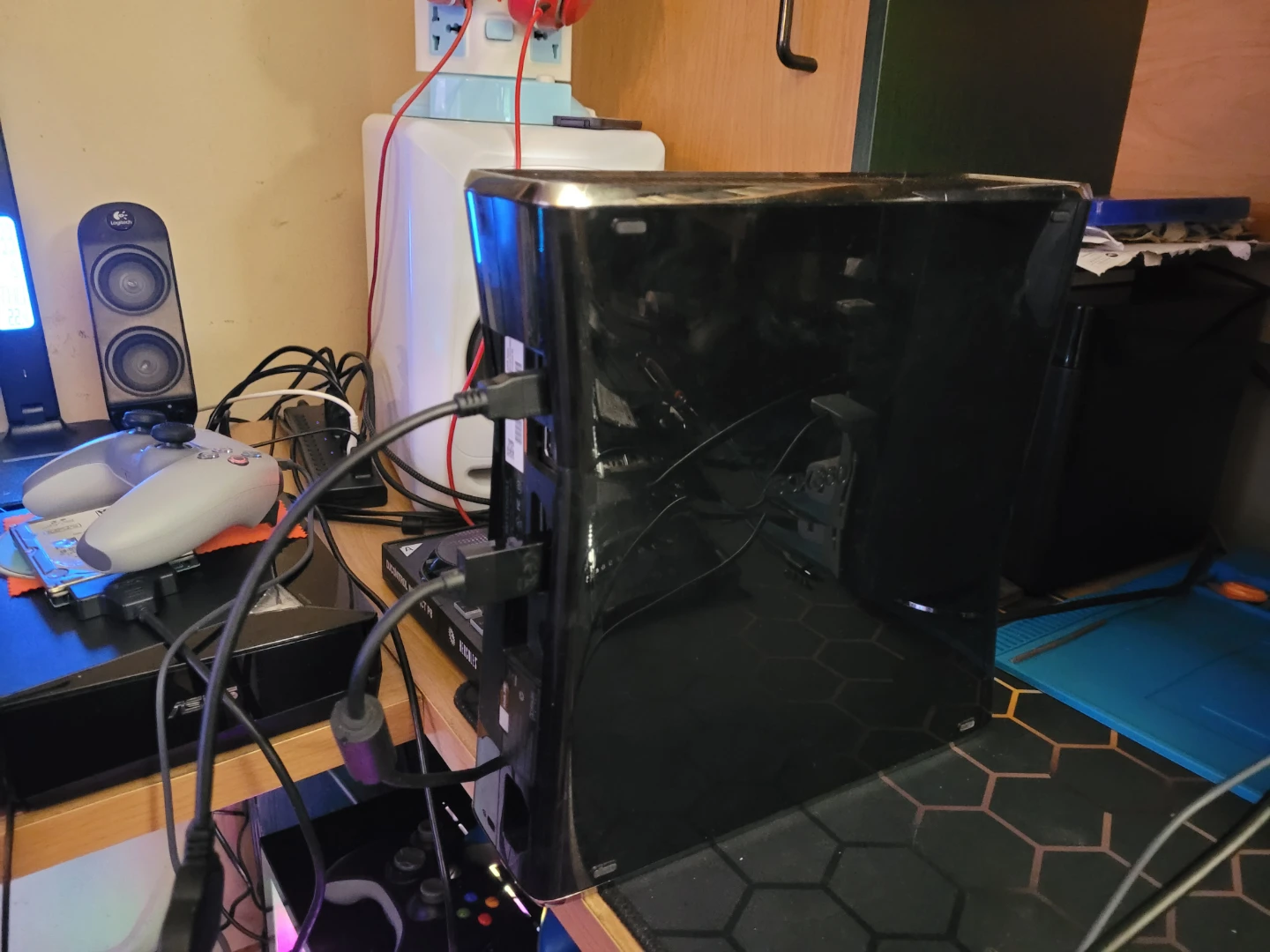 Xbox 360 with controller modded and external hard drive - photo 3