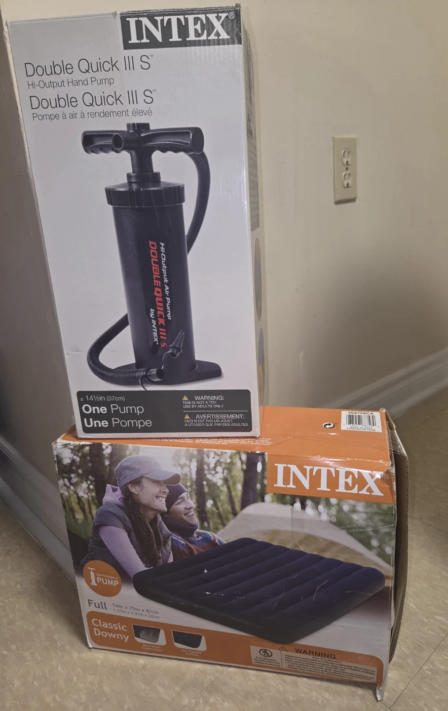 Intex Air Mattress & Hi-Output Hand Pump