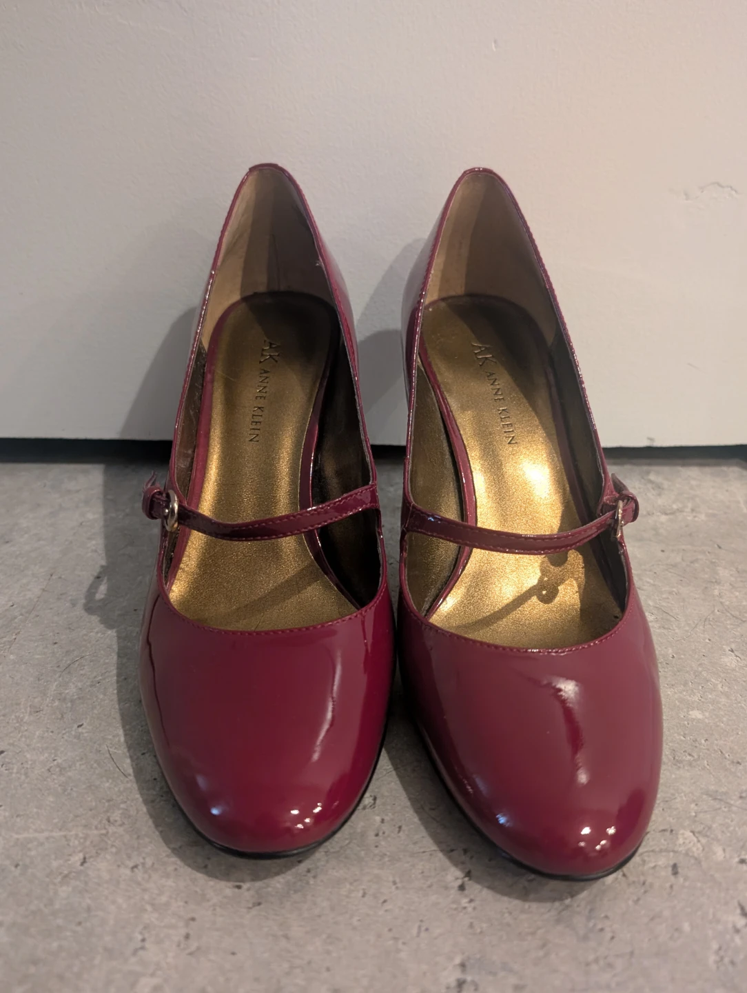Anne Klein Women's AK Willa Heels - Burgundy Size 8M