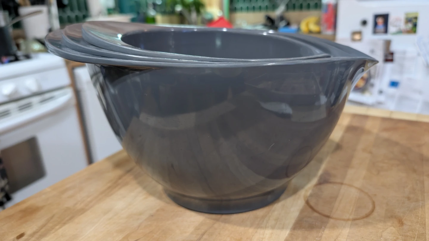 Set of 3 Williams Sonoma Grey Mixing Bowls - photo 2