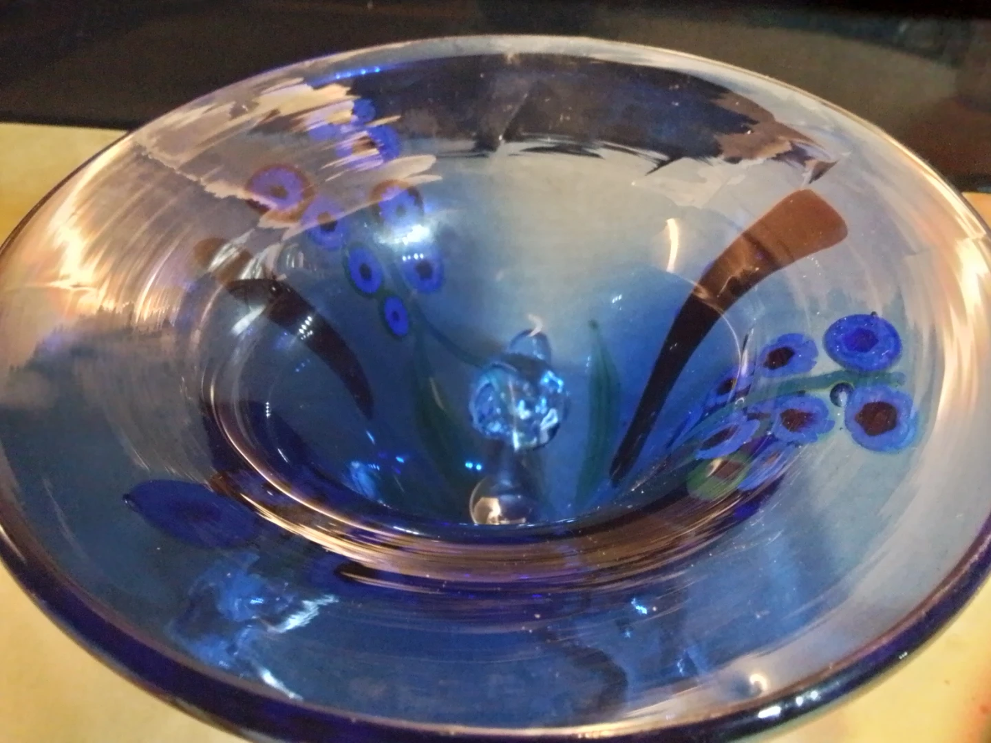 Murano hand made footed glass bowl 6.5 by 4 inches - photo 3