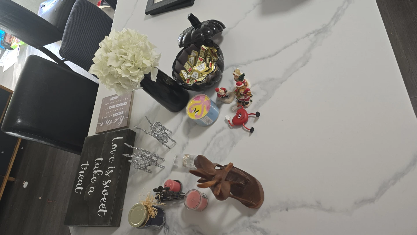 Various Holiday & Home Decor Items - photo 2