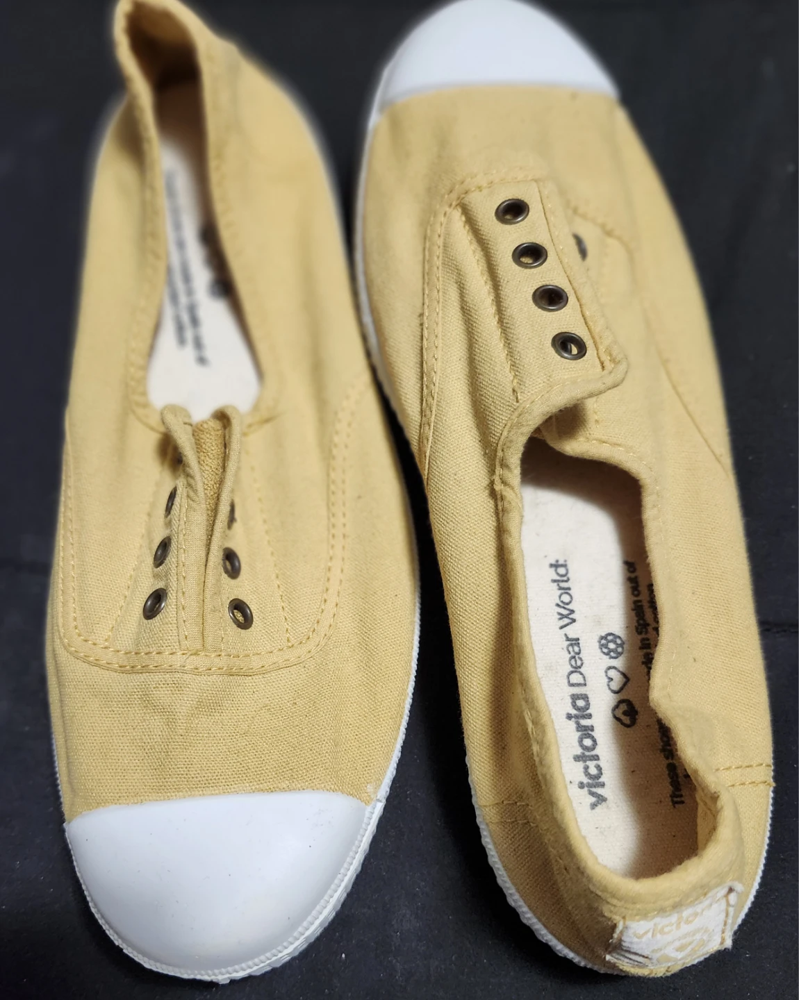 $20 victoria dear world shoes